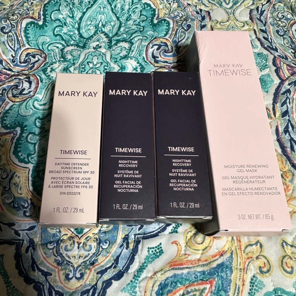 Mary Kay NIB Timewise Nighttime & Daytime  Recovery bundle